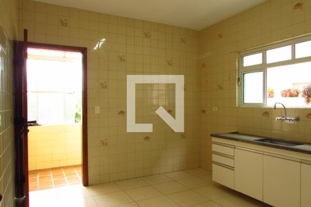 Casa de condomínio à venda com 150m², 4 quartos e 1 vagaCozinha 