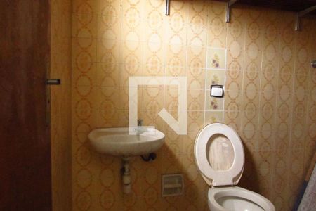 Casa de condomínio à venda com 150m², 4 quartos e 1 vagaBanheiro de serviço