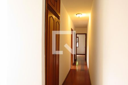 Casa de condomínio à venda com 150m², 4 quartos e 1 vagaCorredor 