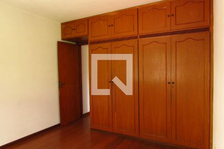 Casa de condomínio à venda com 150m², 4 quartos e 1 vagaQuarto 3