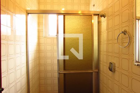 Casa de condomínio à venda com 150m², 4 quartos e 1 vagaBanheiro 