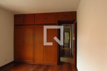 Casa de condomínio à venda com 150m², 4 quartos e 1 vagaQuarto