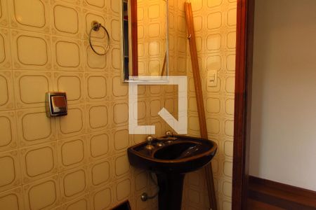 Casa de condomínio à venda com 150m², 4 quartos e 1 vagaBanheiro 