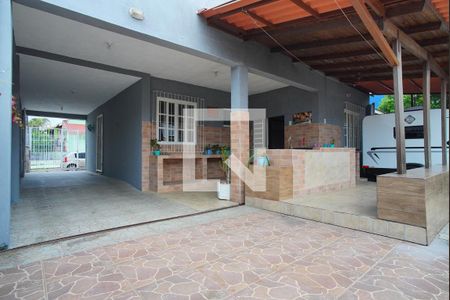 Casa à venda com 170m², 4 quartos e 2 vagasQuintal - Fundos