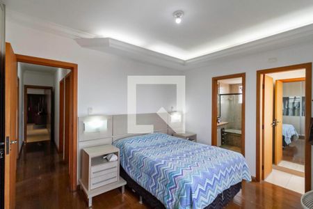 Apartamento à venda com 135m², 4 quartos e 4 vagas Apartamento à venda com 135m², 4 quartos e 4 vagasSuíte 2