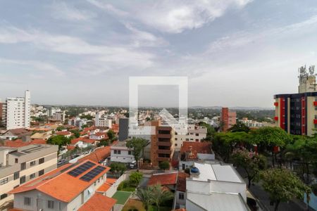 Apartamento à venda com 135m², 4 quartos e 4 vagas Apartamento à venda com 135m², 4 quartos e 4 vagasVista da suíte 2