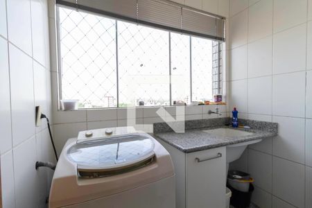 Apartamento à venda com 135m², 4 quartos e 4 vagas Apartamento à venda com 135m², 4 quartos e 4 vagasÁrea de serviço