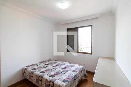 Apartamento à venda com 135m², 4 quartos e 4 vagas Apartamento à venda com 135m², 4 quartos e 4 vagasQuarto 2