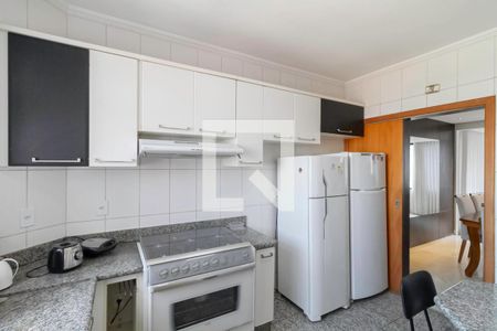 Apartamento à venda com 135m², 4 quartos e 4 vagas Apartamento à venda com 135m², 4 quartos e 4 vagasCozinha