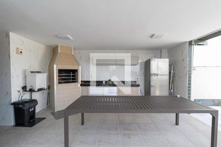 Apartamento à venda com 135m², 4 quartos e 4 vagas Apartamento à venda com 135m², 4 quartos e 4 vagasÁrea comum - Churrasqueira