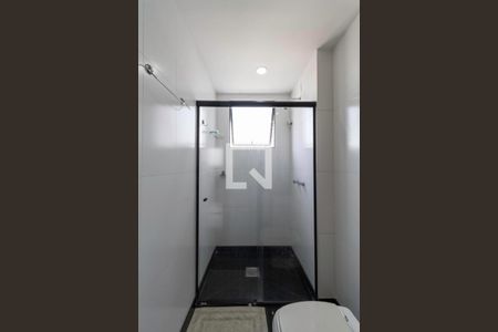 Apartamento à venda com 135m², 4 quartos e 4 vagas Apartamento à venda com 135m², 4 quartos e 4 vagasBanheiro social