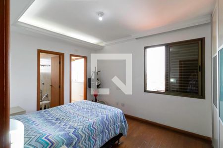 Apartamento à venda com 135m², 4 quartos e 4 vagas Apartamento à venda com 135m², 4 quartos e 4 vagasSuíte 2