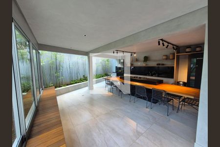 Apartamento à venda com 136m², 4 quartos e 3 vagas Apartamento à venda com 136m², 4 quartos e 3 vagasEspaço Gourmet