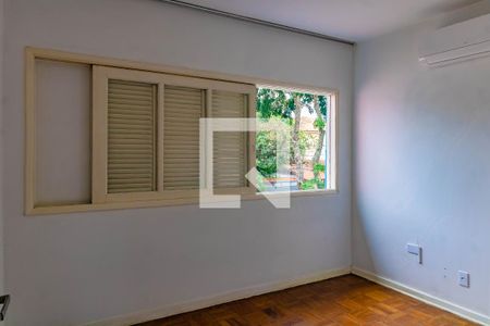 Casa à venda com 180m², 4 quartos e 2 vagas Casa à venda com 180m², 4 quartos e 2 vagasQuarto 2