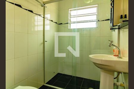 Casa à venda com 180m², 4 quartos e 2 vagas Casa à venda com 180m², 4 quartos e 2 vagasBanheiro