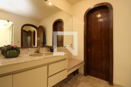Casa à venda com 421m², 4 quartos e 4 vagas Casa à venda com 421m², 4 quartos e 4 vagasSuíte 1