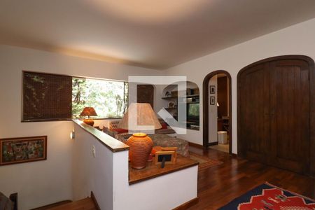 Casa à venda com 421m², 4 quartos e 4 vagas Casa à venda com 421m², 4 quartos e 4 vagasSala 2