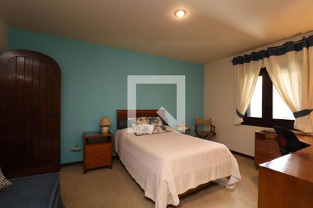 Casa à venda com 421m², 4 quartos e 4 vagas Casa à venda com 421m², 4 quartos e 4 vagasSuíte 3