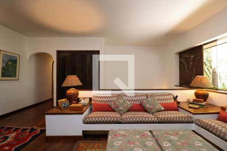 Casa à venda com 421m², 4 quartos e 4 vagas Casa à venda com 421m², 4 quartos e 4 vagasSala 2