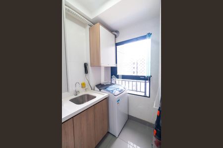 Apartamento à venda com 81m², 3 quartos e 2 vagas Apartamento à venda com 81m², 3 quartos e 2 vagasCozinha e Área de Serviço