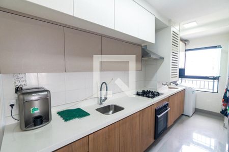 Apartamento à venda com 81m², 3 quartos e 2 vagas Apartamento à venda com 81m², 3 quartos e 2 vagasCozinha e Área de Serviço