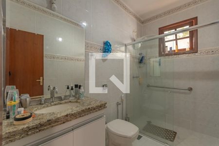 Casa à venda com 280m², 4 quartos e 3 vagas Casa à venda com 280m², 4 quartos e 3 vagasBanheiro Suíte