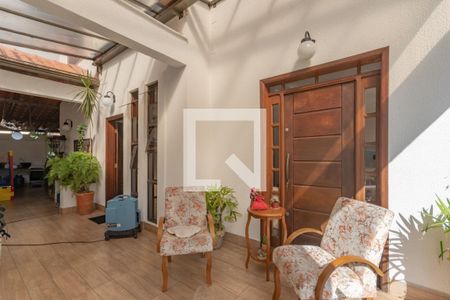 Casa à venda com 280m², 4 quartos e 3 vagas Casa à venda com 280m², 4 quartos e 3 vagasVaranda
