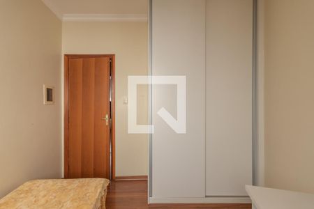 Casa à venda com 280m², 4 quartos e 3 vagas Casa à venda com 280m², 4 quartos e 3 vagasQuarto 1