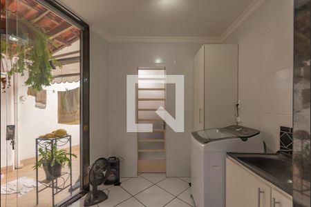 Casa à venda com 280m², 4 quartos e 3 vagas Casa à venda com 280m², 4 quartos e 3 vagasÁrea de Serviço