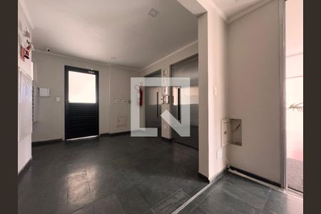 Apartamento para alugar com 52m², 2 quartos e 1 vaga Apartamento para alugar com 52m², 2 quartos e 1 vagaHall social