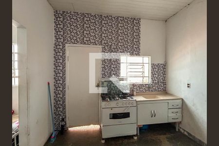 Casa à venda com 180m², 4 quartos e 2 vagas Casa à venda com 180m², 4 quartos e 2 vagasCasa 2- Cozinha