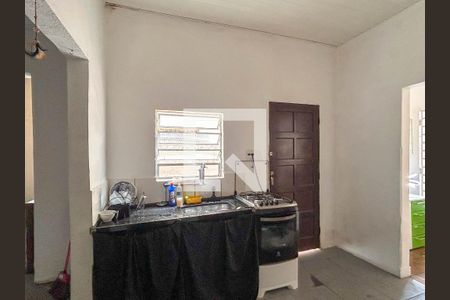 Casa à venda com 180m², 4 quartos e 2 vagas Casa à venda com 180m², 4 quartos e 2 vagasCasa 1- Cozinha