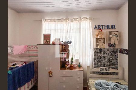 Casa à venda com 180m², 4 quartos e 2 vagas Casa à venda com 180m², 4 quartos e 2 vagasCasa 3- Quarto 1