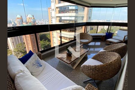 Apartamento à venda com 3 quartos, 244m² em Paraíso do Morumbi, São Paulo