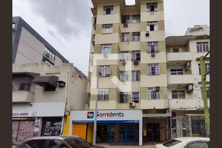 Apartamento à venda com 65m², 2 quartos e sem vaga Apartamento à venda com 65m², 2 quartos e sem vagaFachada e portaria