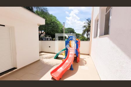 Apartamento à venda com 66m², 2 quartos e 2 vagas Apartamento à venda com 66m², 2 quartos e 2 vagasÁrea comum - Playground