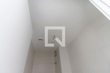 Apartamento à venda com 38m², 2 quartos e sem vaga Apartamento à venda com 38m², 2 quartos e sem vagaBanheiro