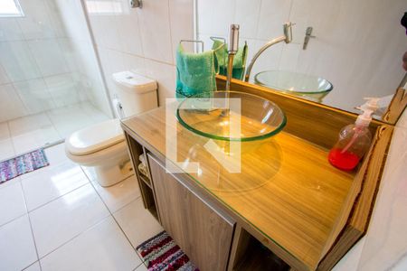 Casa à venda com 231m², 3 quartos e 2 vagasBanheiro social