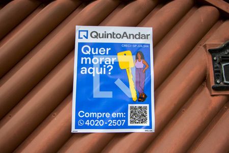 Casa à venda com 231m², 3 quartos e 2 vagasPlaquinha instalada na fachada