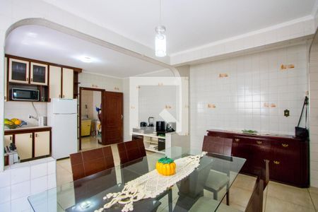 Casa à venda com 231m², 3 quartos e 2 vagasCopa/Cozinha