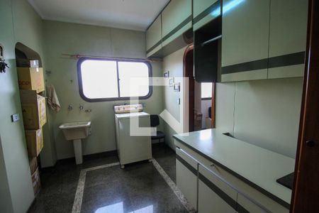 Apartamento à venda com 544m², 4 quartos e 5 vagas Apartamento à venda com 544m², 4 quartos e 5 vagasCozinha Área externa