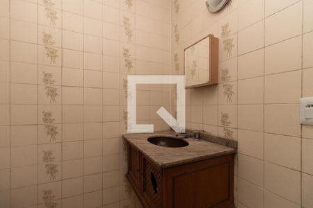 Apartamento para alugar com 205m², 3 quartos e 1 vaga Apartamento para alugar com 205m², 3 quartos e 1 vagaBanheiro Social