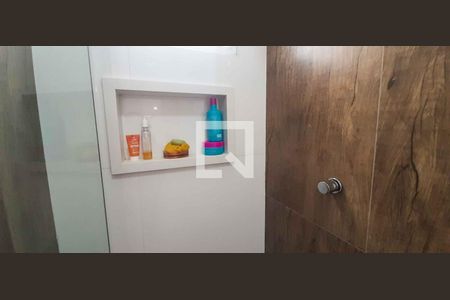 Apartamento à venda com 55m², 2 quartos e 1 vaga Apartamento à venda com 55m², 2 quartos e 1 vagaBanheiro