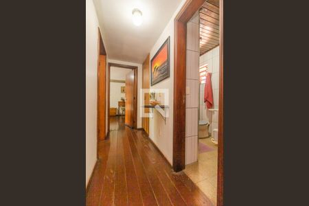 Casa à venda com 287m², 2 quartos e 3 vagasCorredor