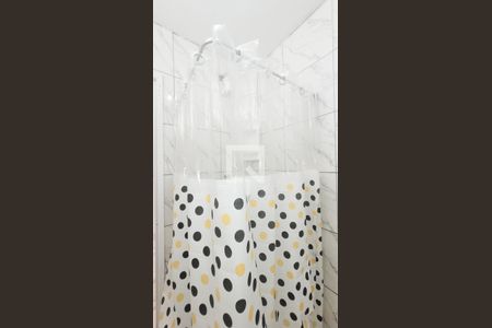 Banheiro de kitnet/studio para alugar com 1 quarto, 31m² em Centro, Campinas