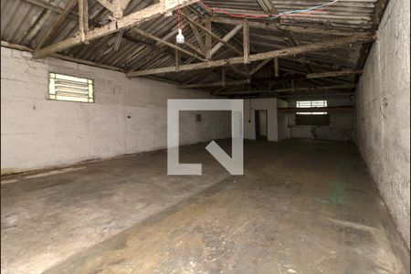 Casa à venda com 120m², 2 quartos e 1 vaga Casa à venda com 120m², 2 quartos e 1 vagaGalpão