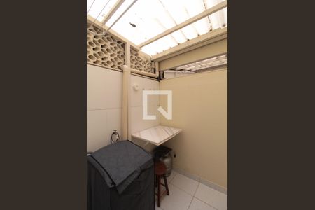 Apartamento para alugar com 47m², 2 quartos e 1 vagaÁrea de Serviço