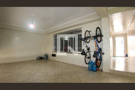 Casa à venda com 127m², 3 quartos e 2 vagas Casa à venda com 127m², 3 quartos e 2 vagasÁrea comum