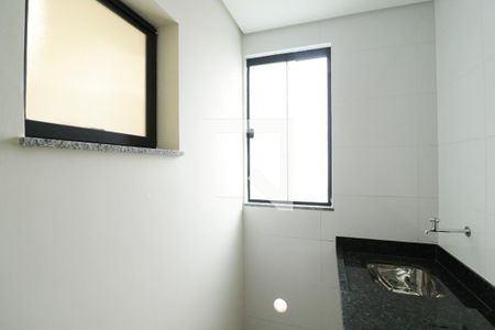 Apartamento à venda com 43m², 2 quartos e sem vaga Apartamento à venda com 43m², 2 quartos e sem vagaSala/Cozinha e Área de Serviço