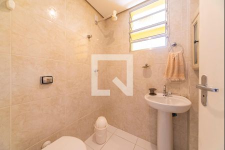 Casa à venda com 350m², 4 quartos e 2 vagasBanheiro 1